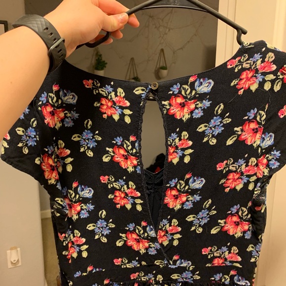 Floral dresses - Picture 2 of 3